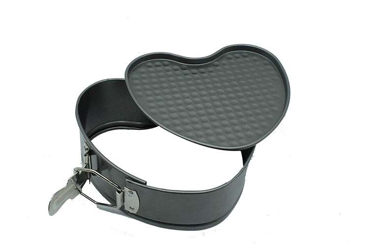 Carbon Steel Heart Shape Cake Mould | Baking Pan (Set of 3 Pcs)