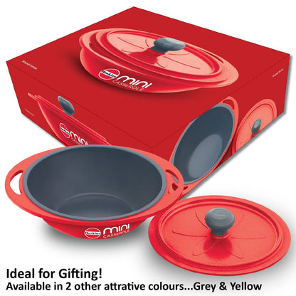 Hawkins Die-Cast Mini Casserole With Lid 0.75 Litres, Round Shaped Die-Cast pan for Cooking, Reheating, Serving and Storing, Red - MCRR75